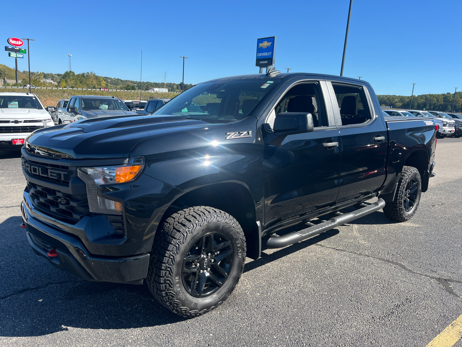 2024 Chevrolet Silverado 1500 Custom Trail Boss 3