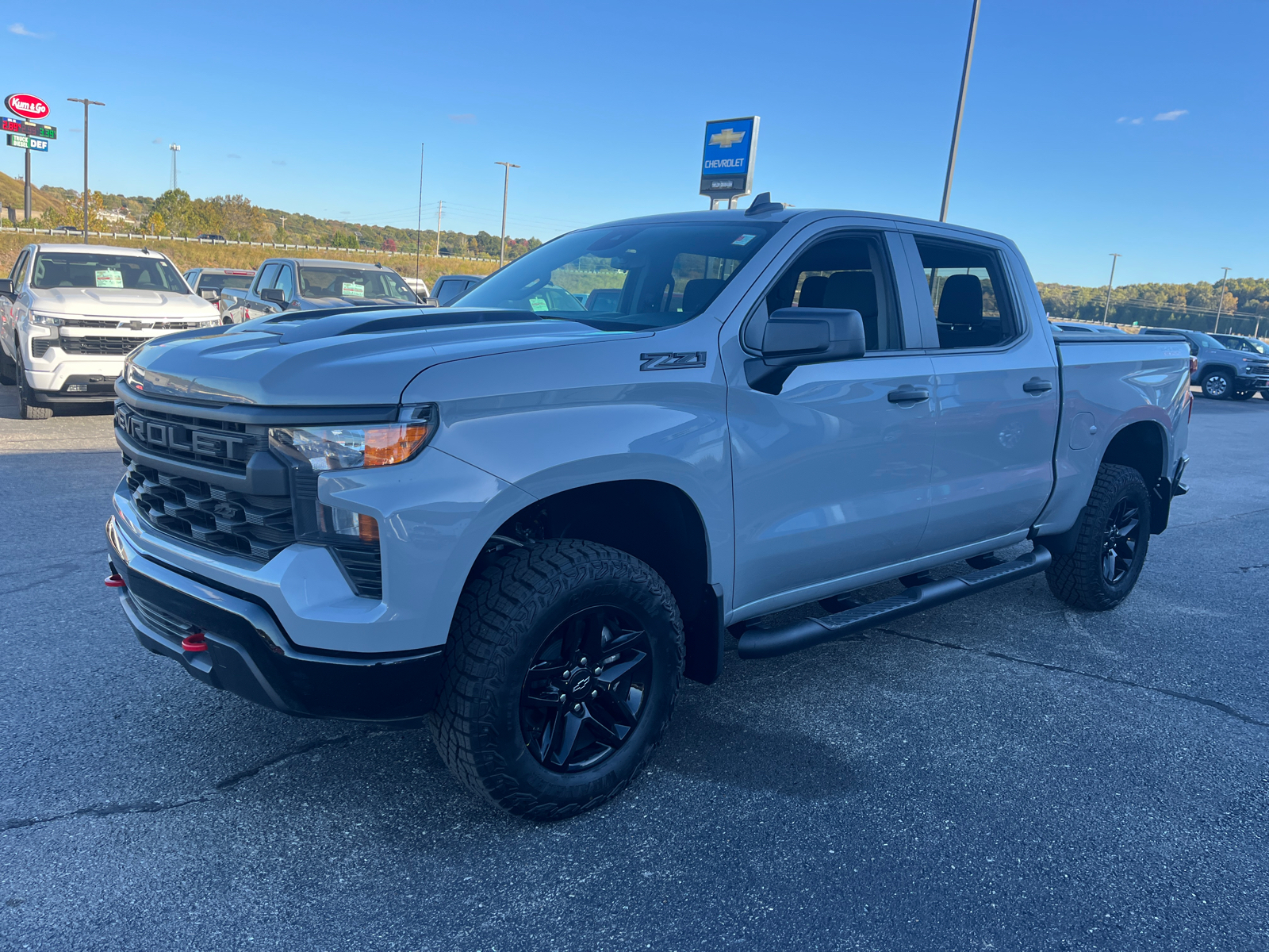 2024 Chevrolet Silverado 1500 Custom Trail Boss 3