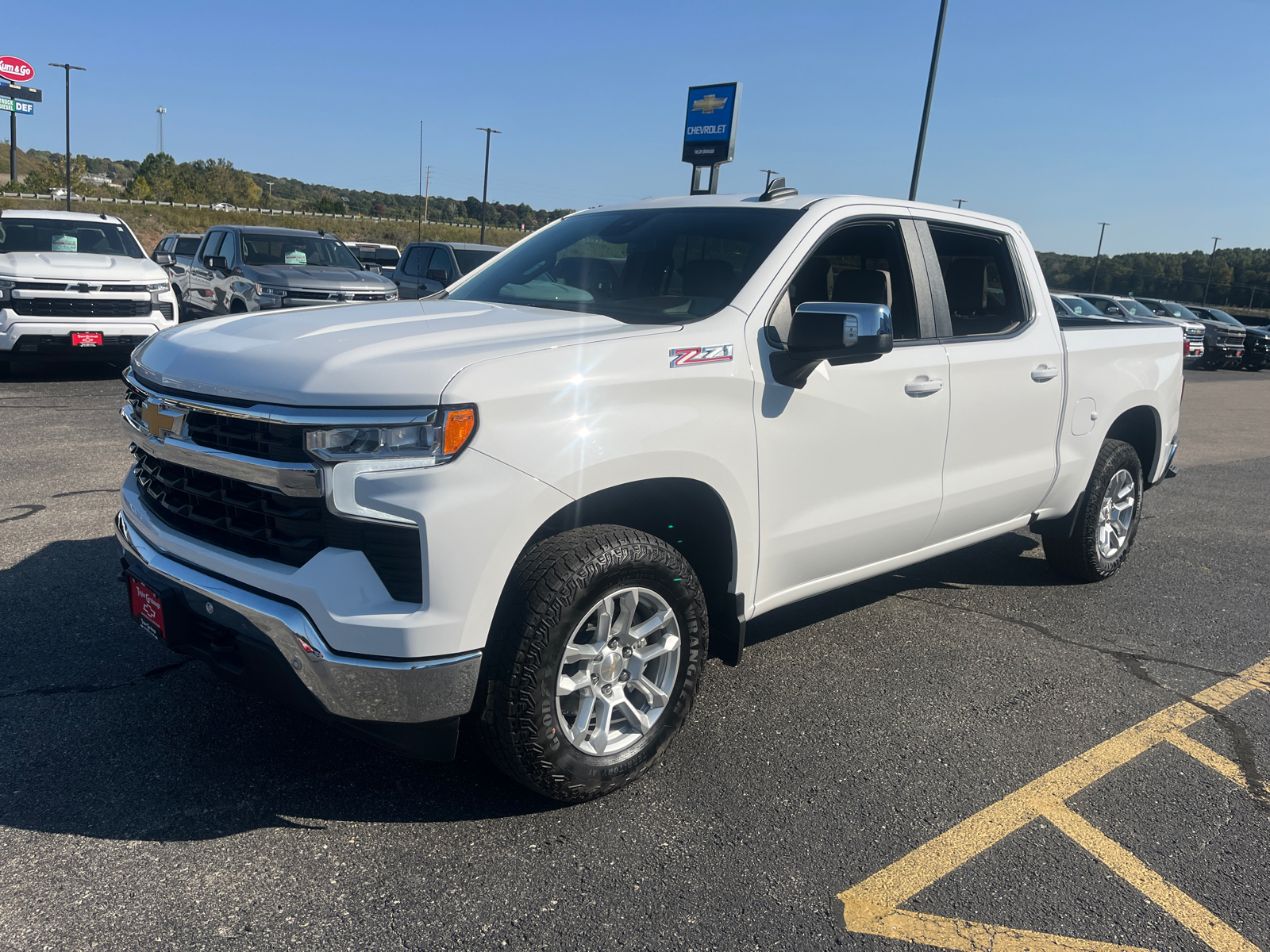 2024 Chevrolet Silverado 1500 LT 3