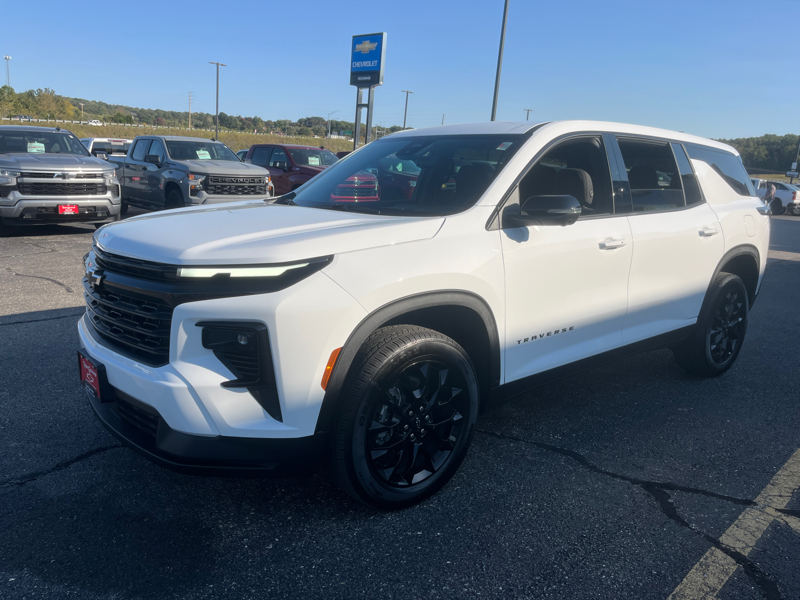 2024 Chevrolet Traverse LS 3