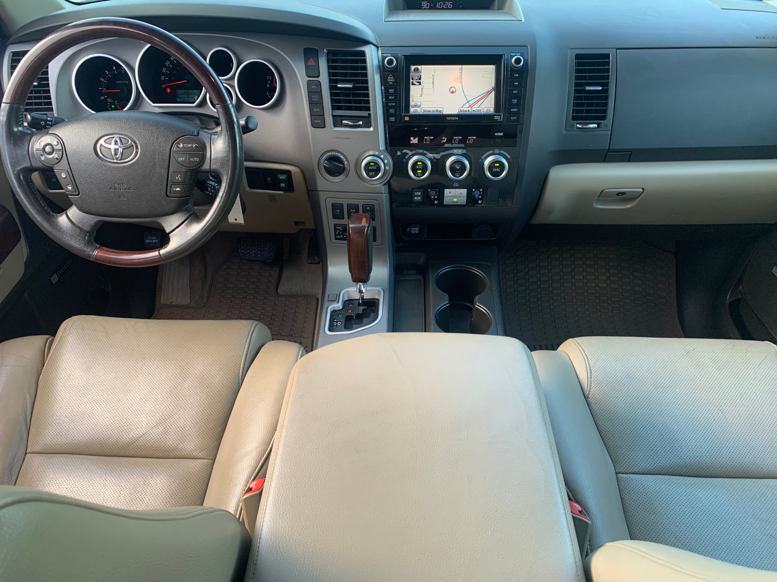 2011 Toyota Sequoia Platinum 18