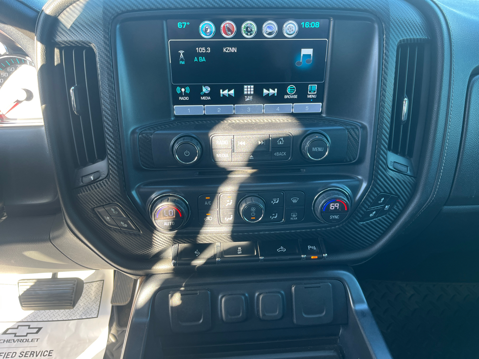 2018 Chevrolet Silverado 1500 LTZ 24