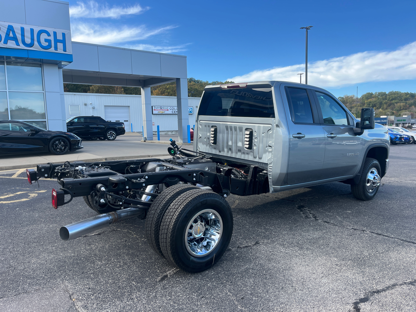 2025 Chevrolet Silverado 3500HD LT 8