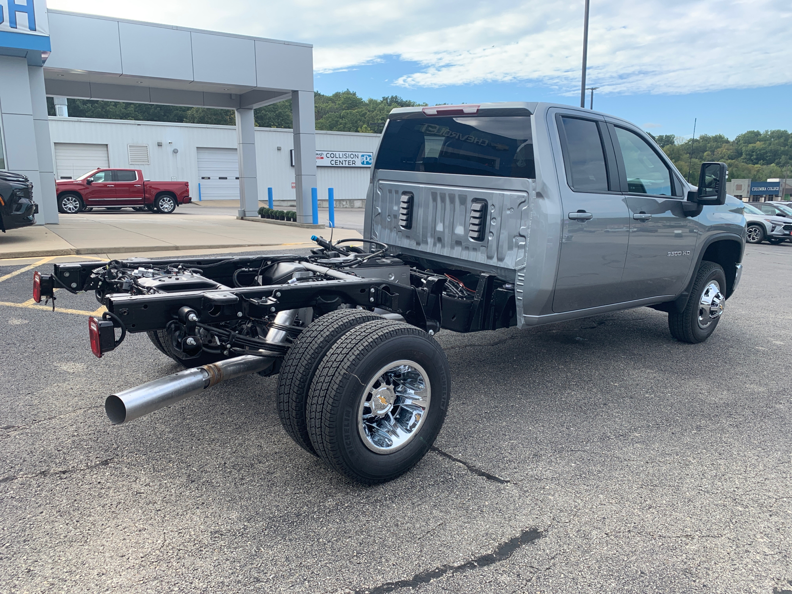 2025 Chevrolet Silverado 3500HD LT 8