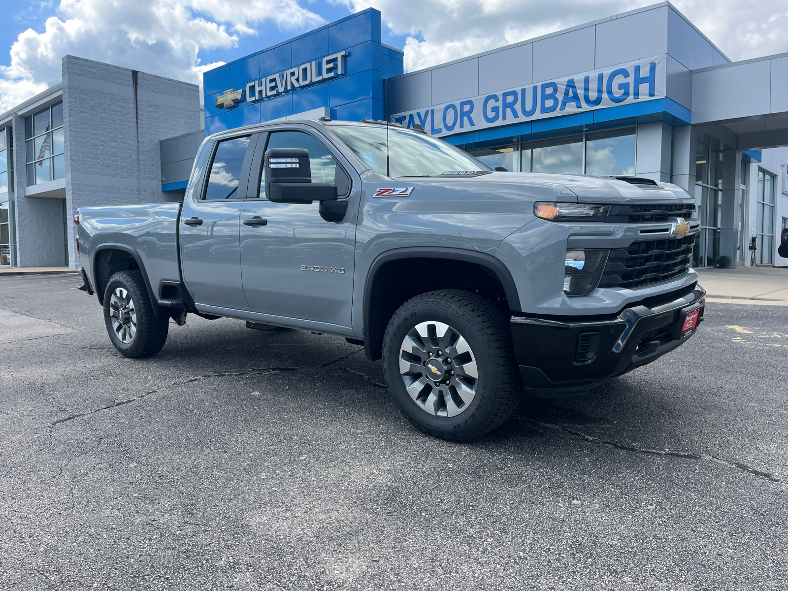 2025 Chevrolet Silverado 2500HD Custom 1