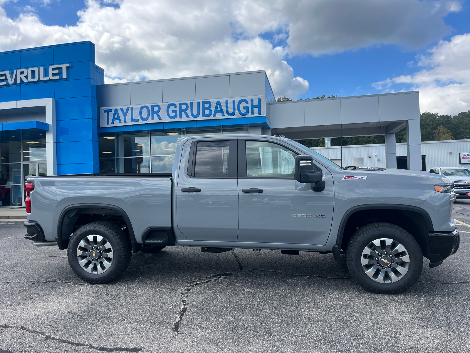 2025 Chevrolet Silverado 2500HD Custom 14