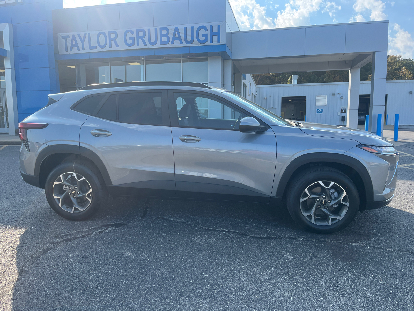 2025 Chevrolet Trax LT 12