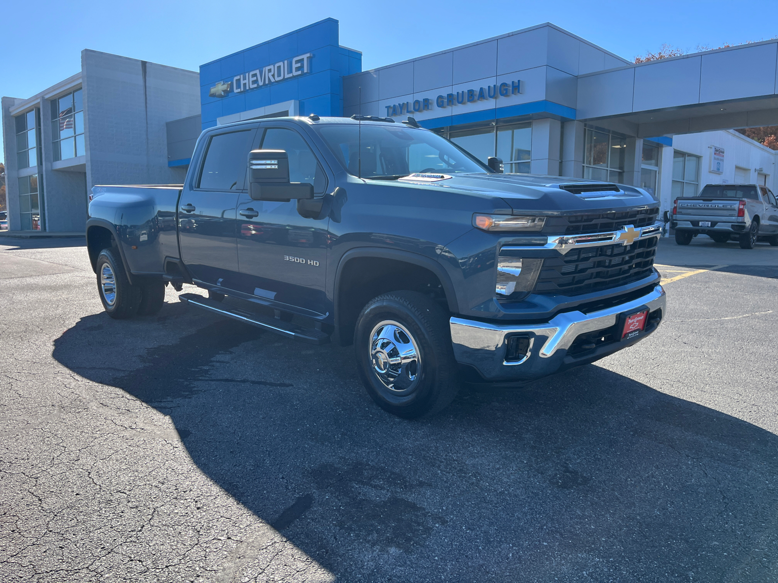 2025 Chevrolet Silverado 3500HD LT 1