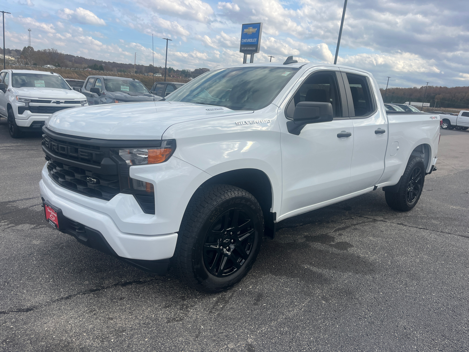 2025 Chevrolet Silverado 1500 Custom 3