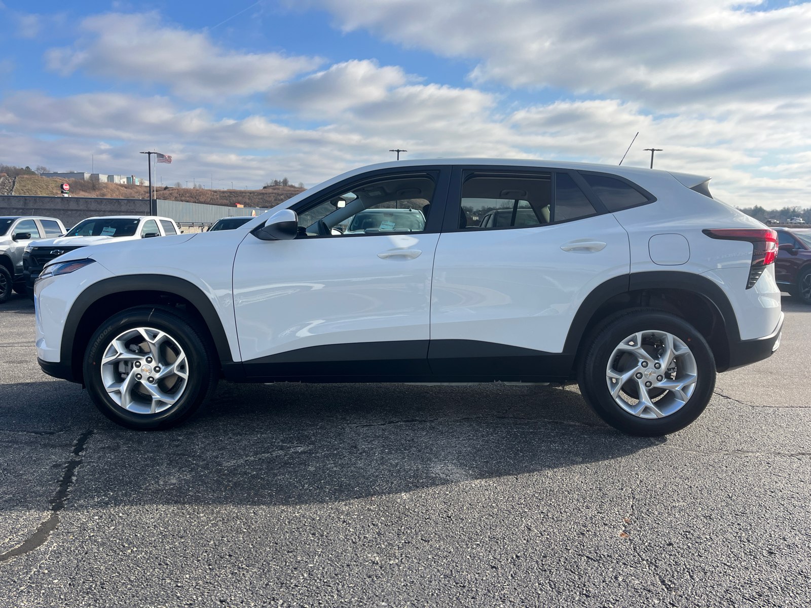 2025 Chevrolet Trax LS 5