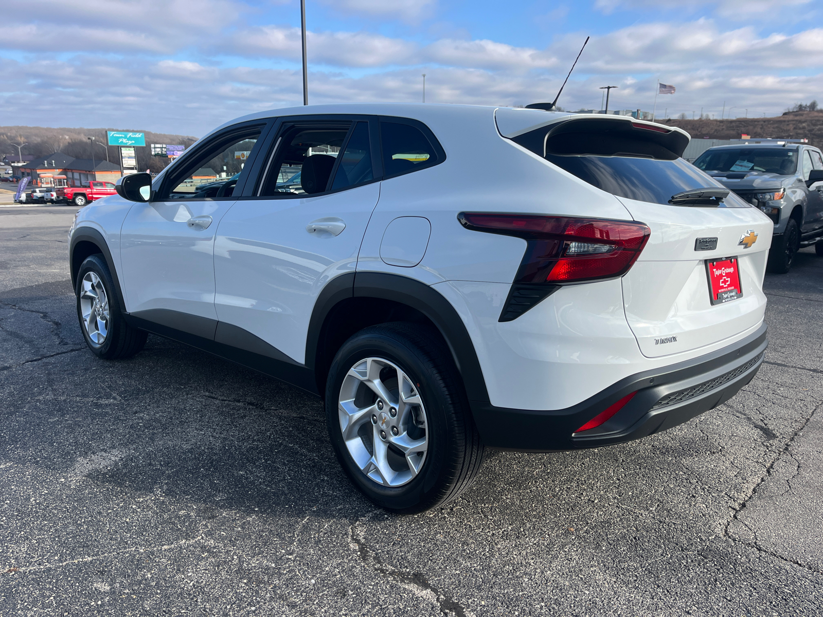 2025 Chevrolet Trax LS 6