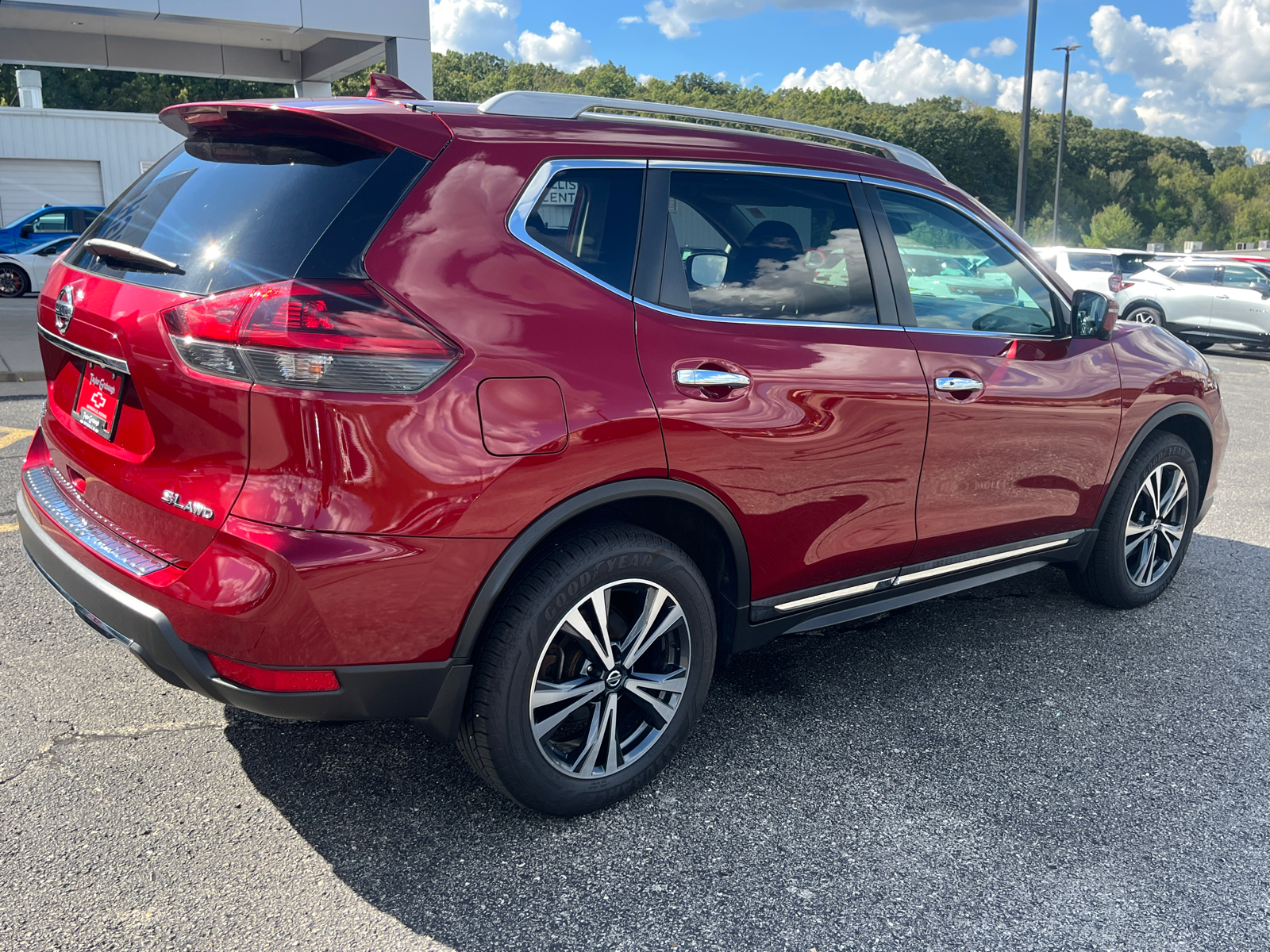 2018 Nissan Rogue SL 12