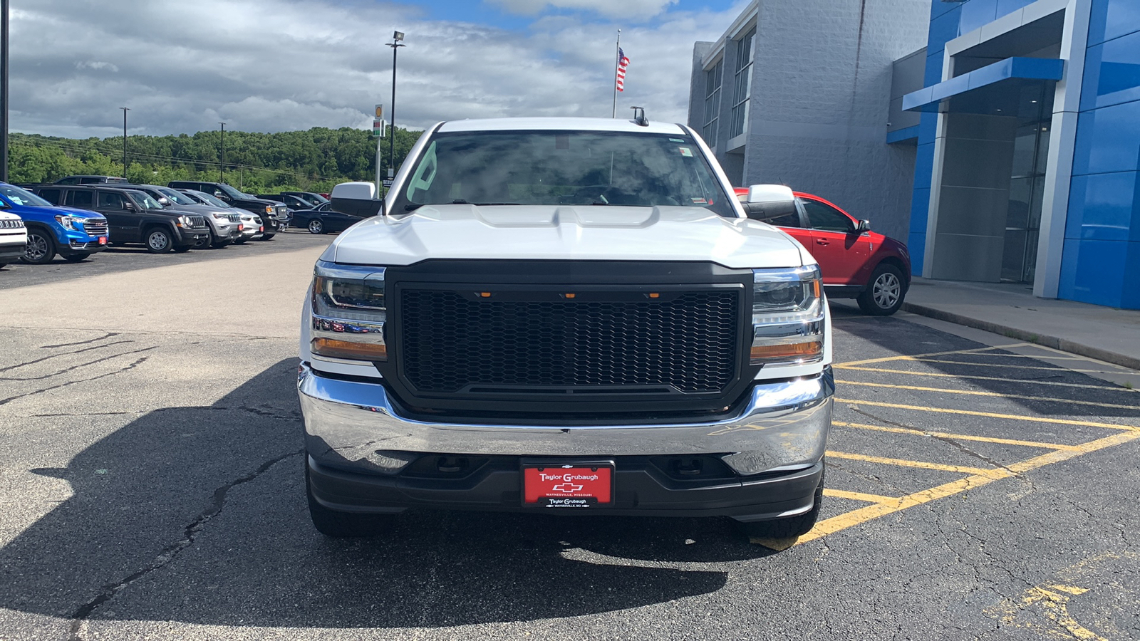 2018 Chevrolet Silverado 1500 LT 2