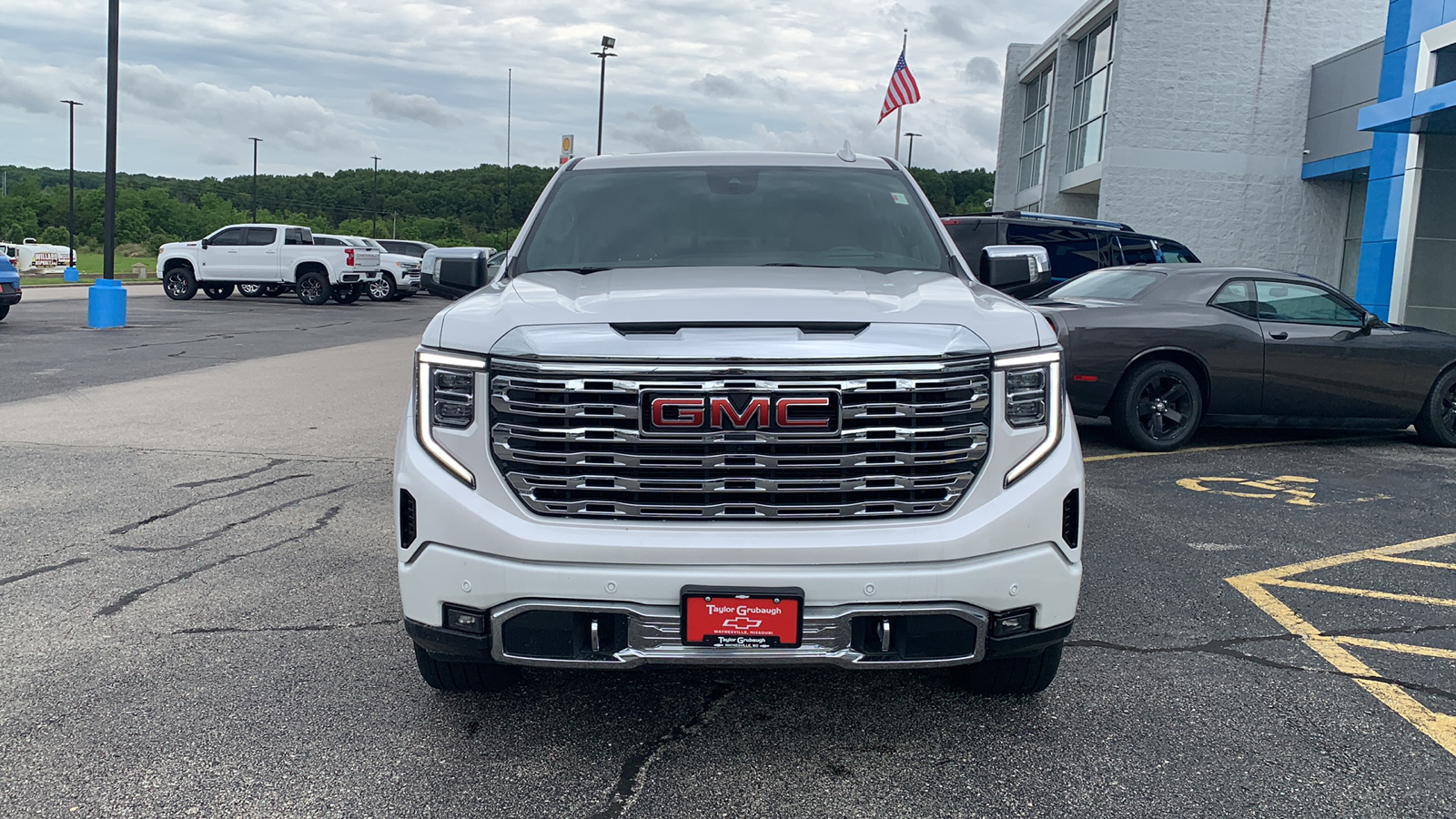 2023 GMC Sierra 1500 Denali 2