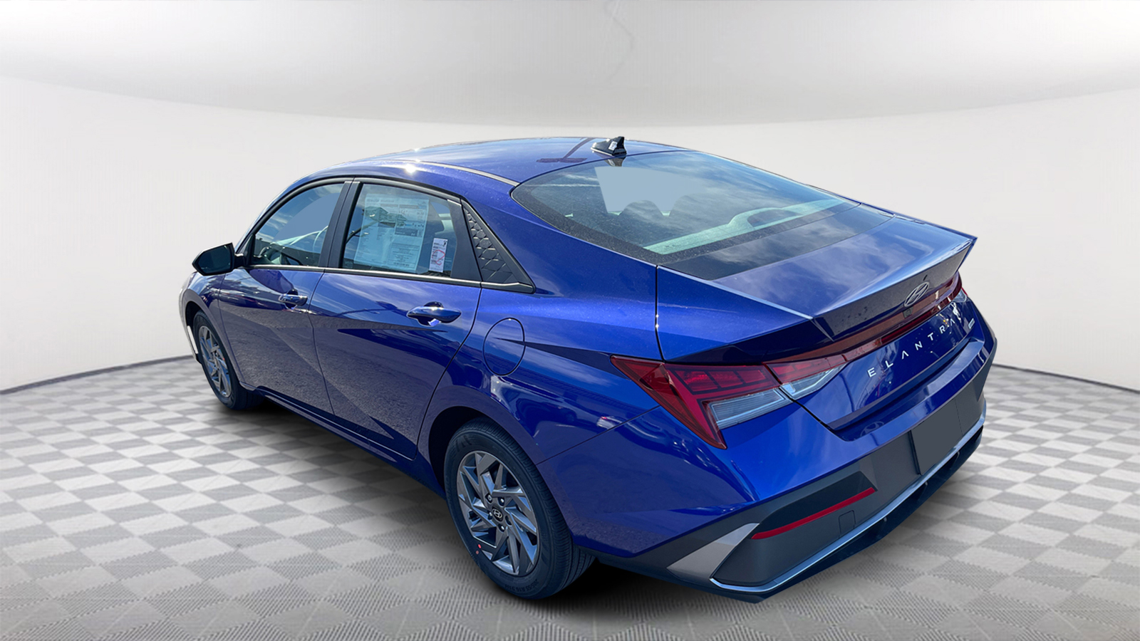 2024 Hyundai Elantra Hybrid Blue 4