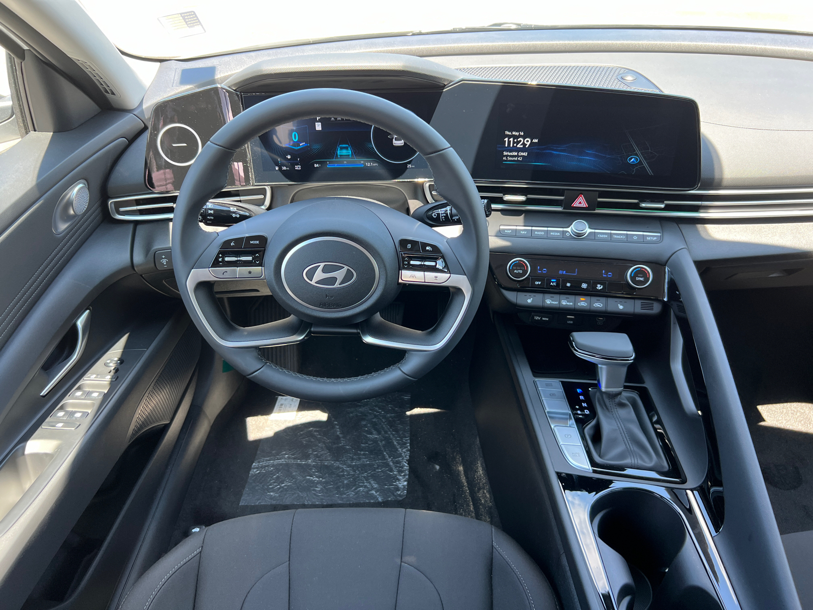 2024 Hyundai Elantra SEL 18