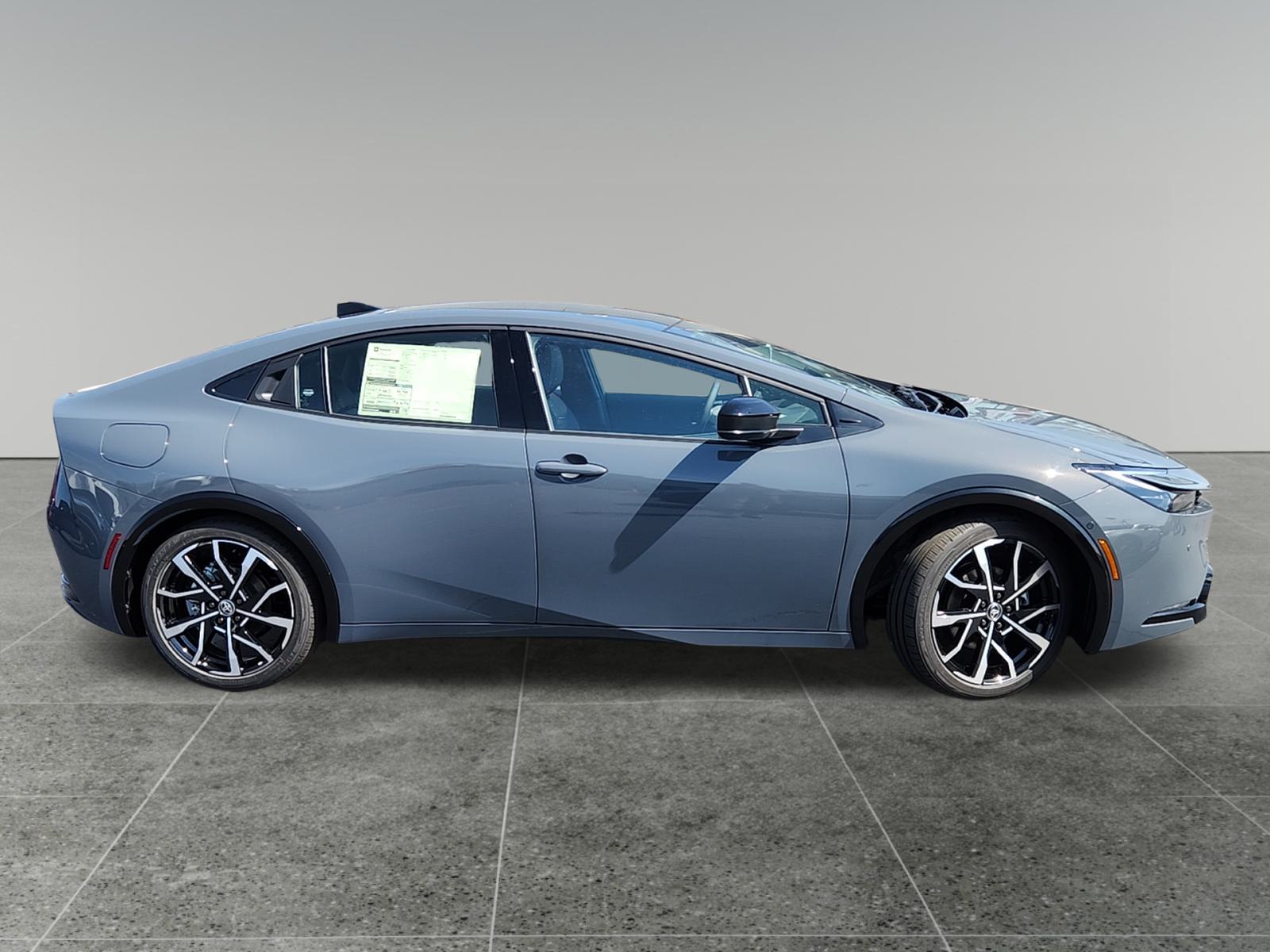 2024 Toyota Prius Prime XSE 8