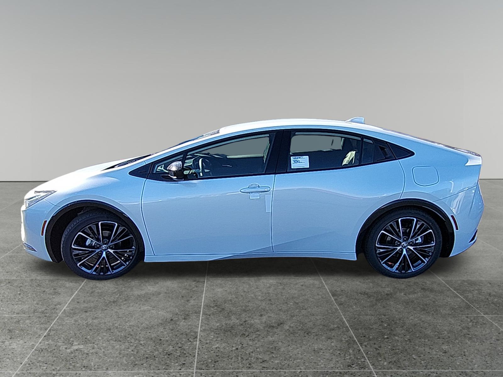 2024 Toyota Prius XLE 4