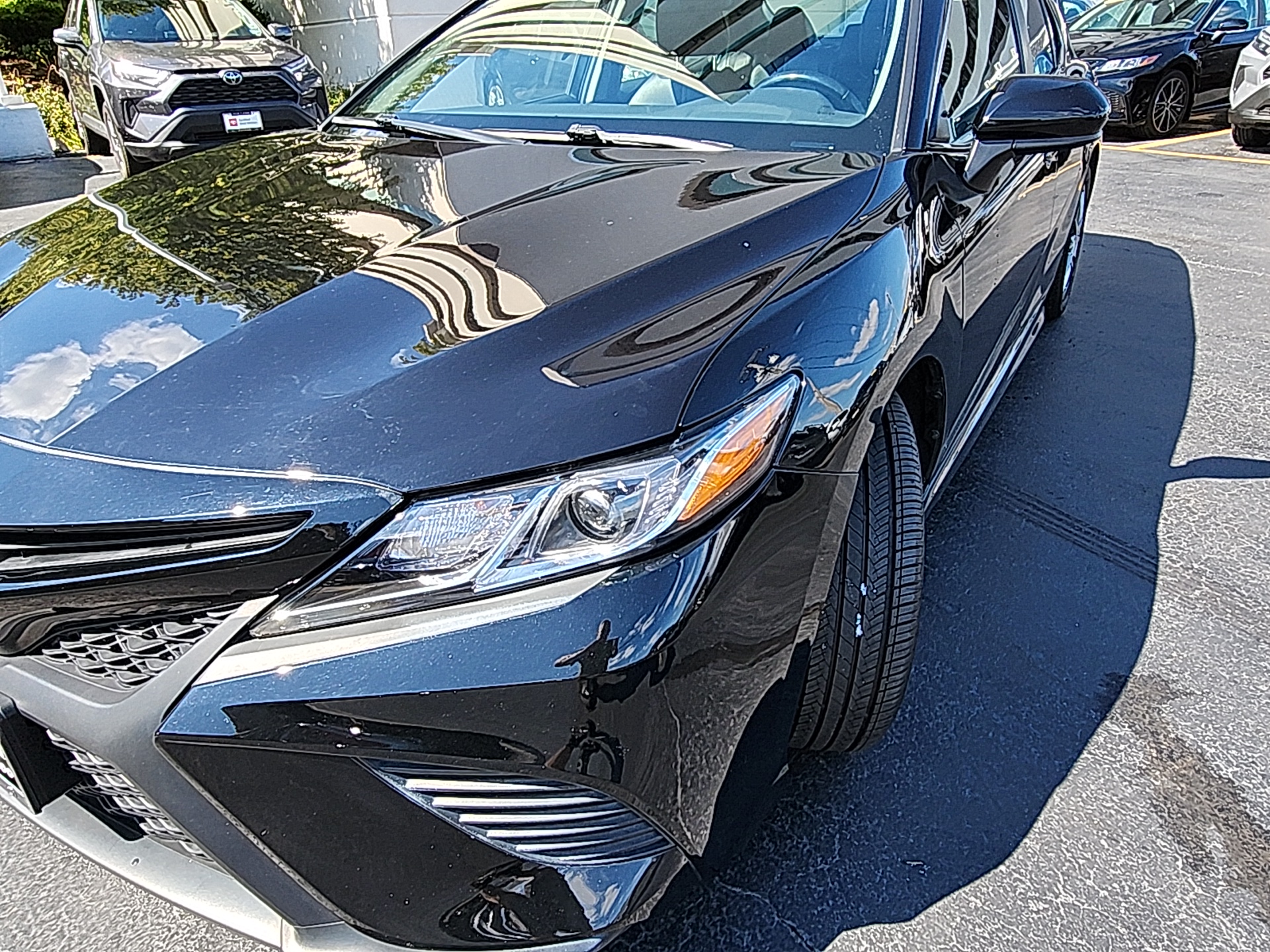 2019 Toyota Camry SE 9