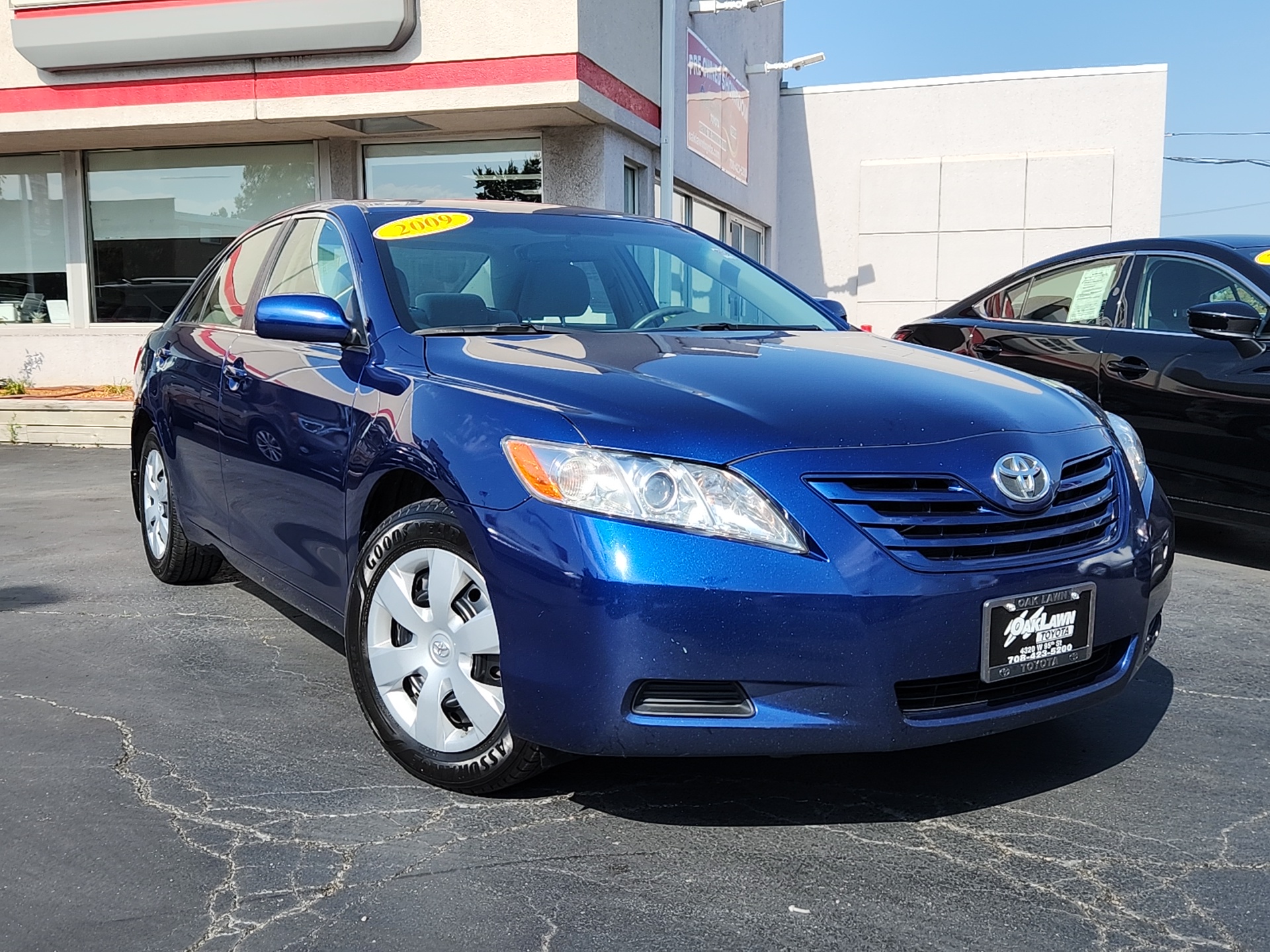 2009 Toyota Camry LE 1