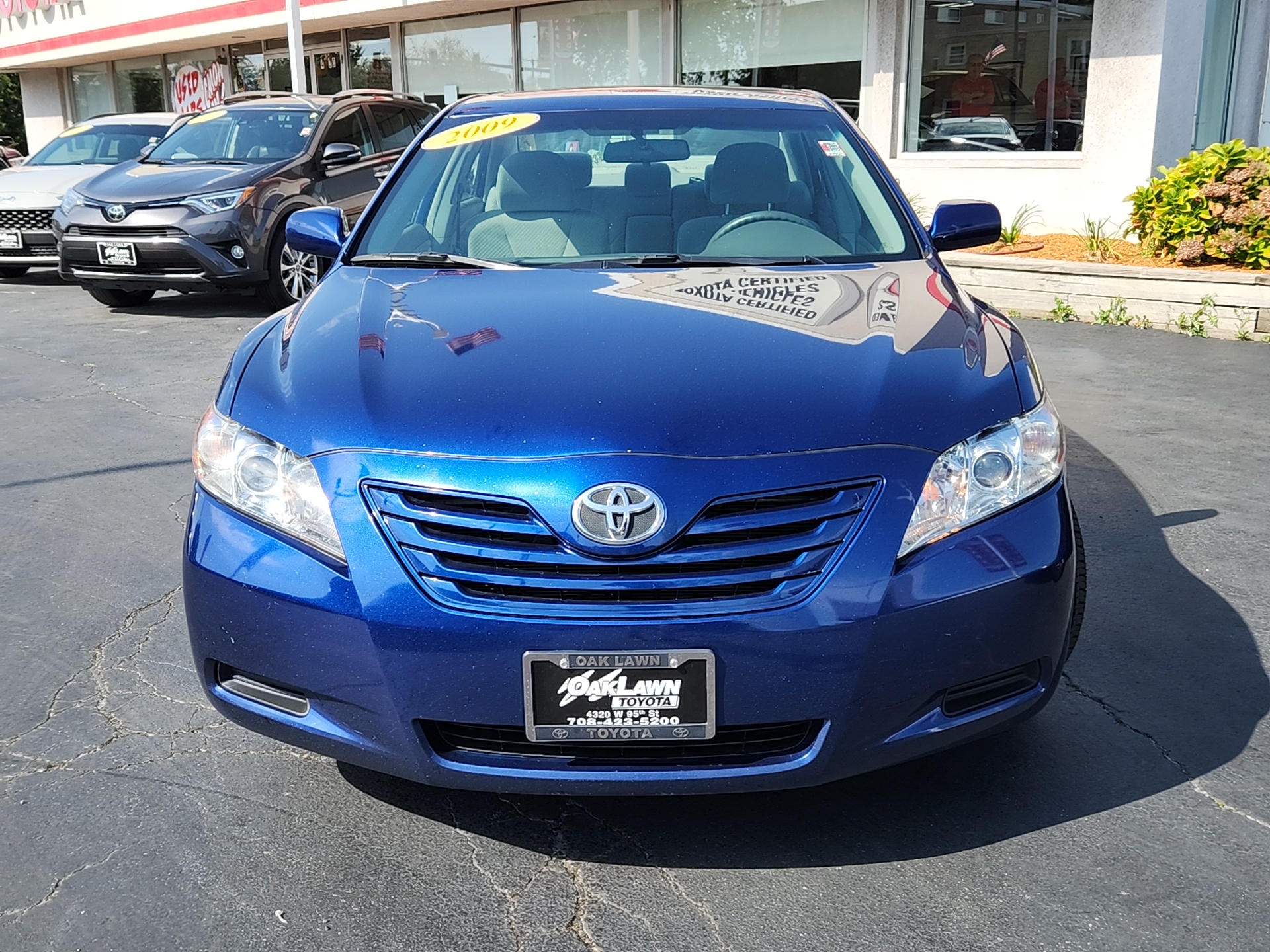 2009 Toyota Camry LE 2