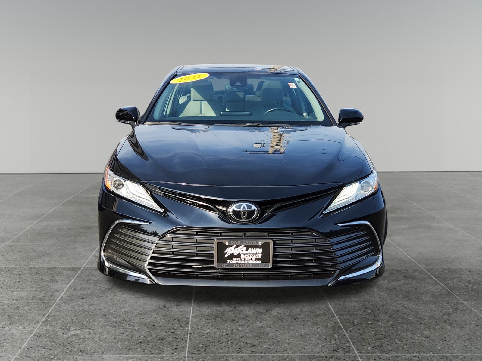 2021 Toyota Camry XLE 2