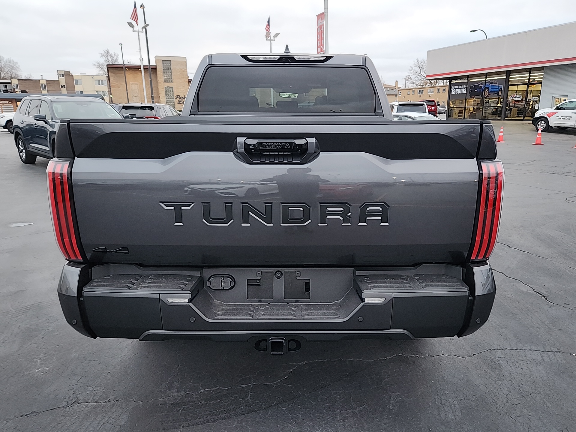 2025 Toyota Tundra 4WD Limited 6