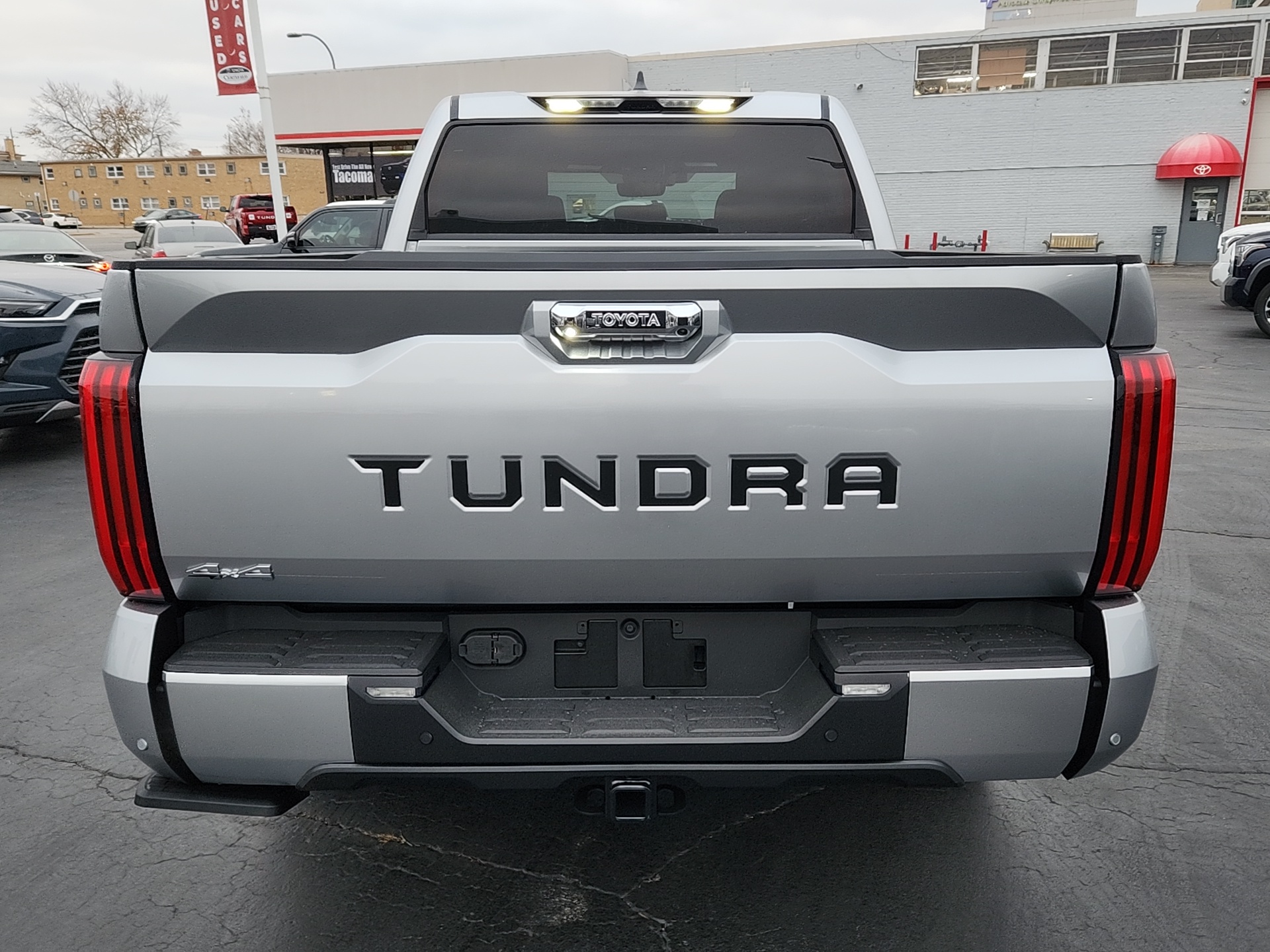 2025 Toyota Tundra 4WD Limited 6