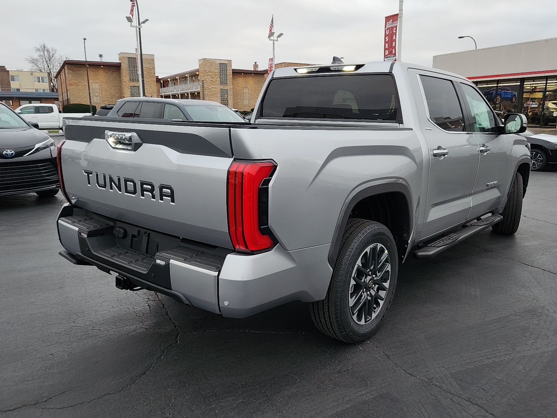 2025 Toyota Tundra 4WD Limited 7