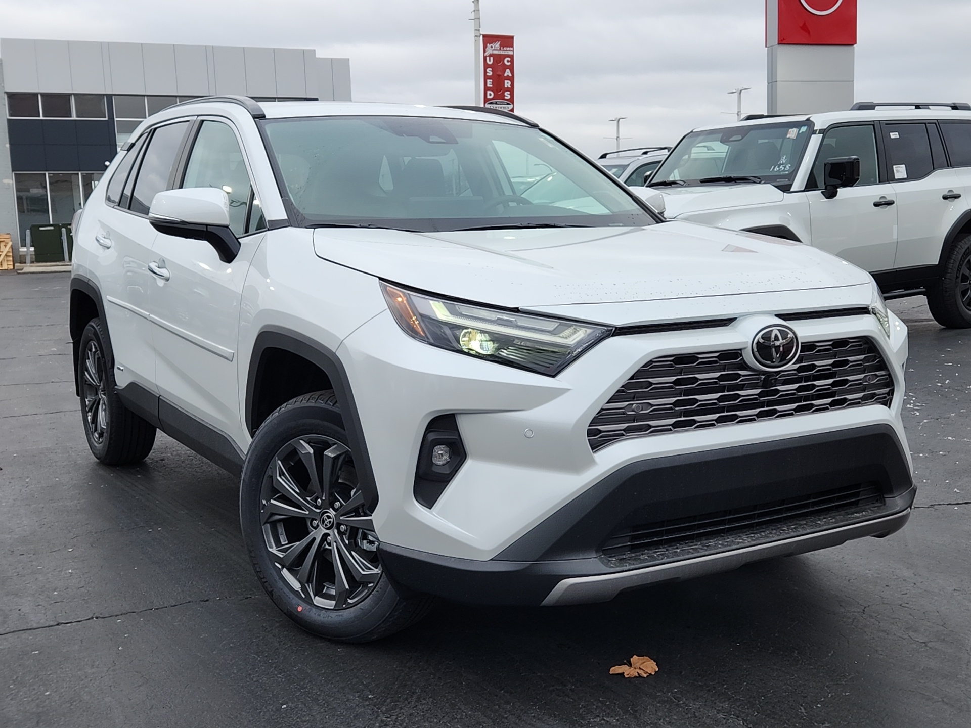 2025 Toyota RAV4 Hybrid Limited 1