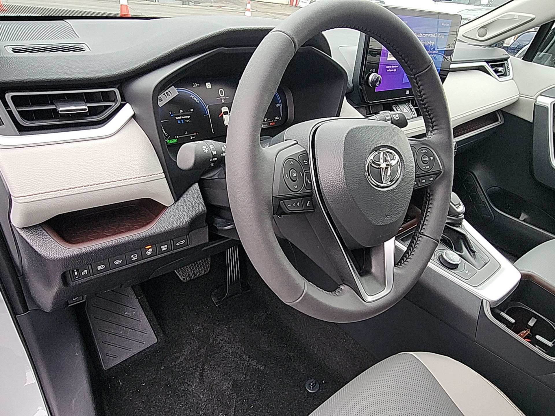 2025 Toyota RAV4 Hybrid Limited 11