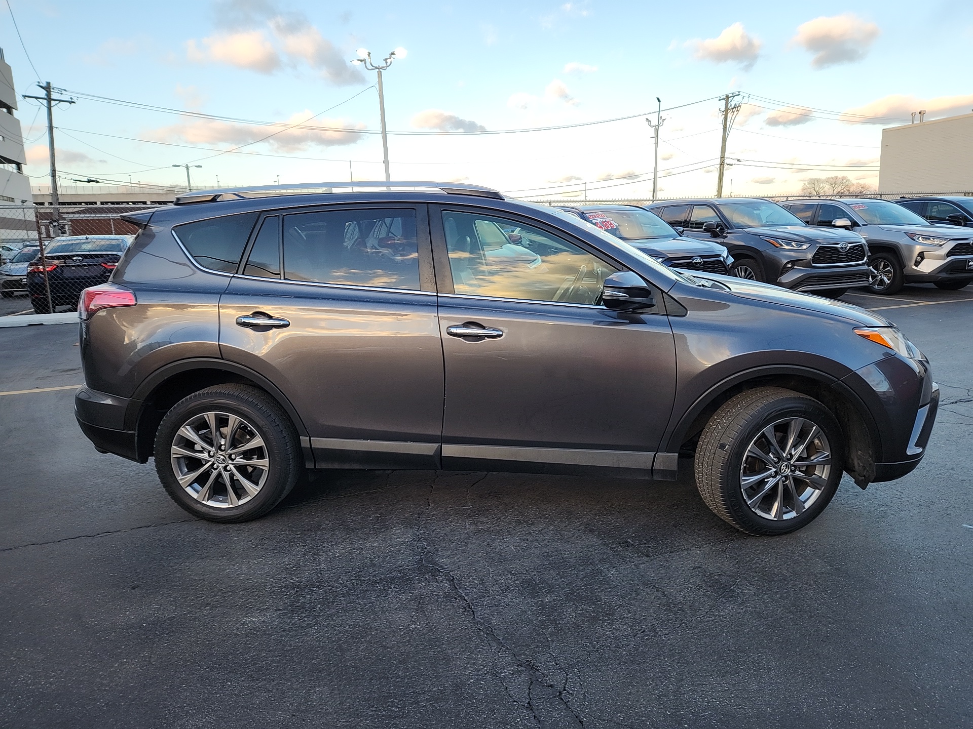 2018 Toyota RAV4 Limited 8