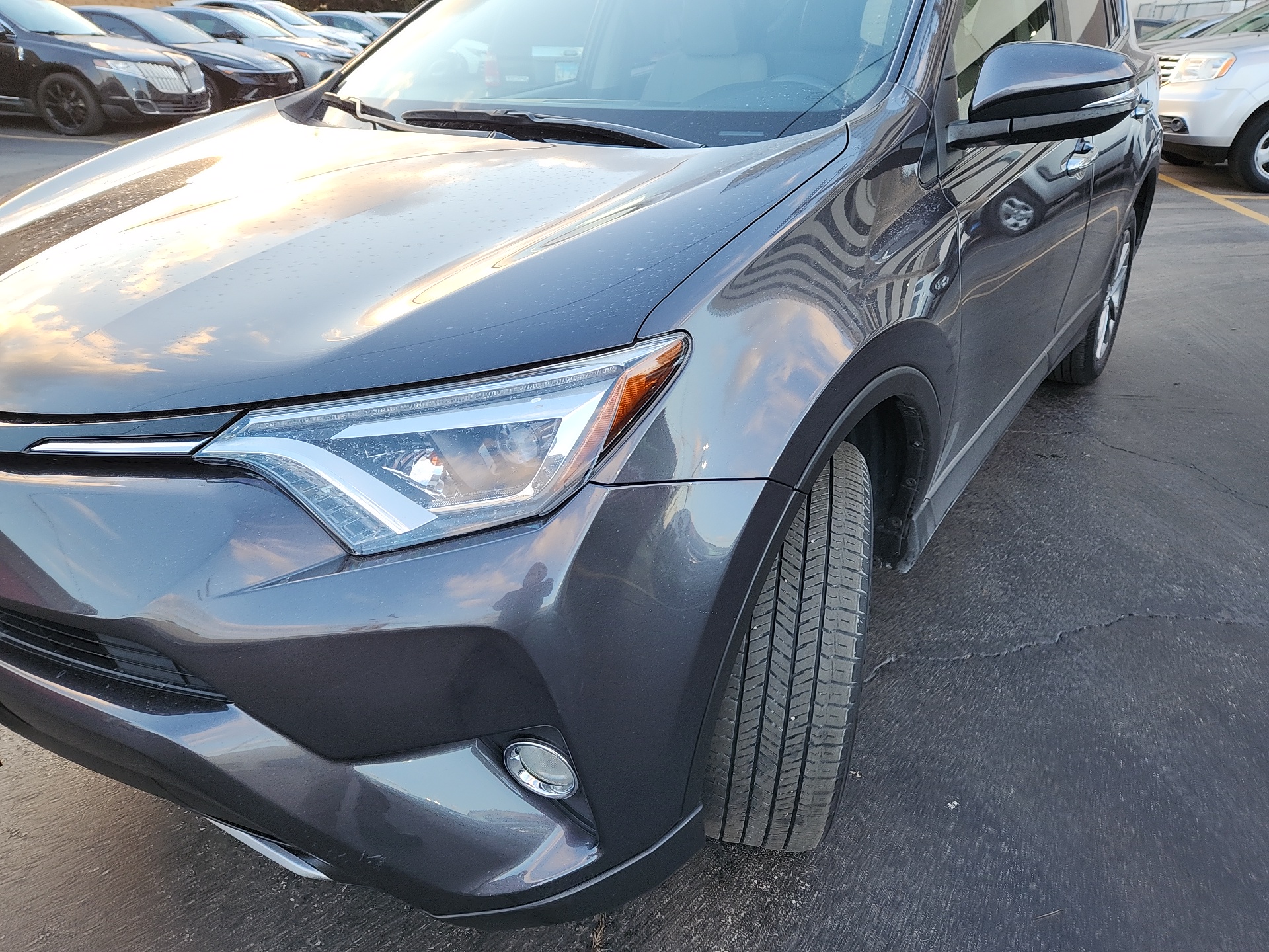 2018 Toyota RAV4 Limited 9