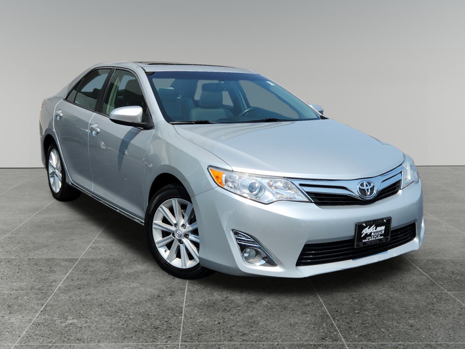 2014 Toyota Camry XLE 1