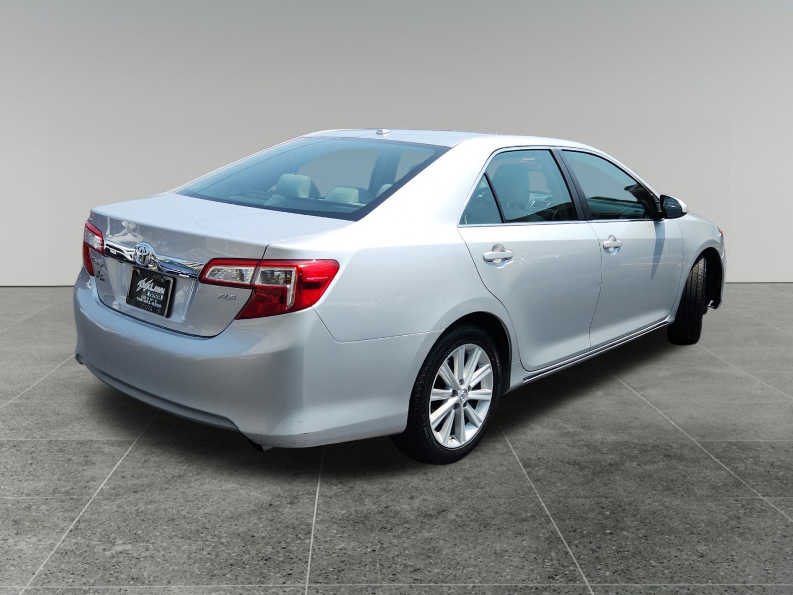 2014 Toyota Camry XLE 7