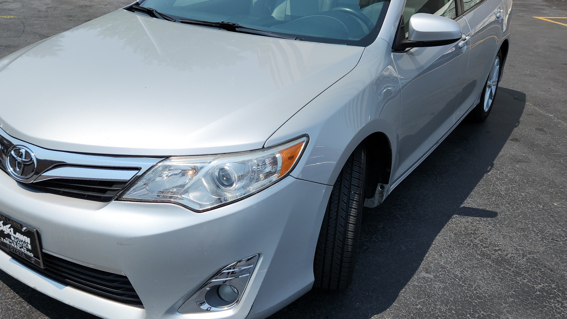 2014 Toyota Camry XLE 9