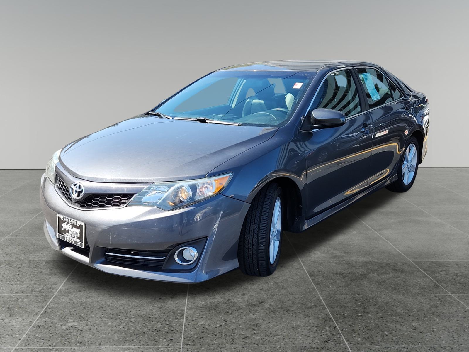 2012 Toyota Camry SE 3