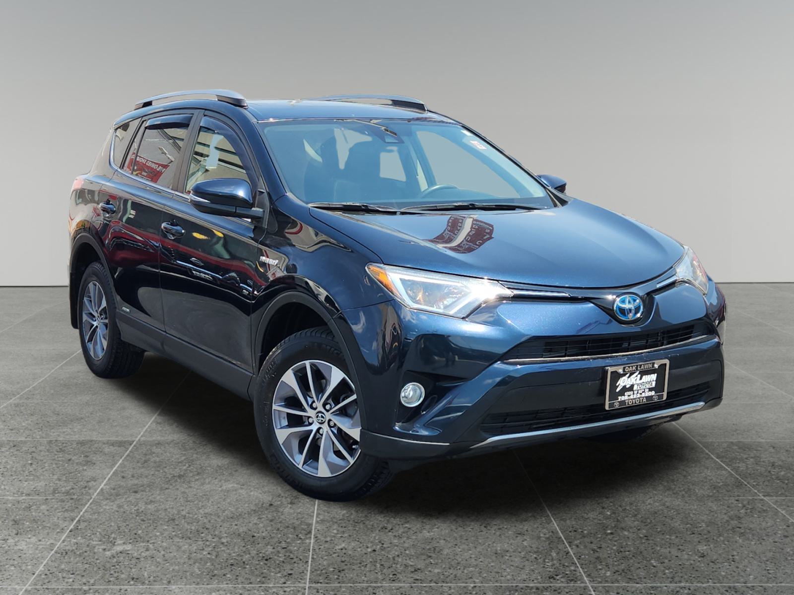 2018 Toyota RAV4 XLE 1