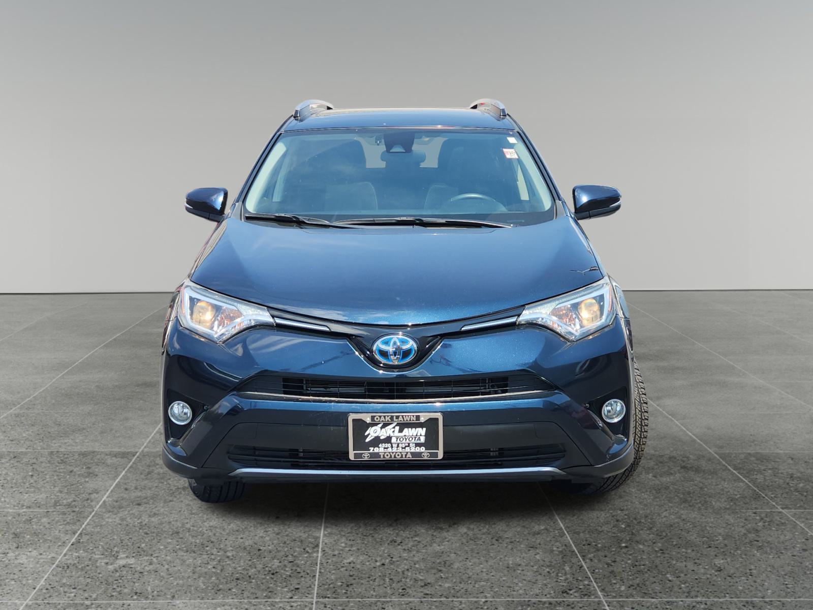 2018 Toyota RAV4 XLE 2