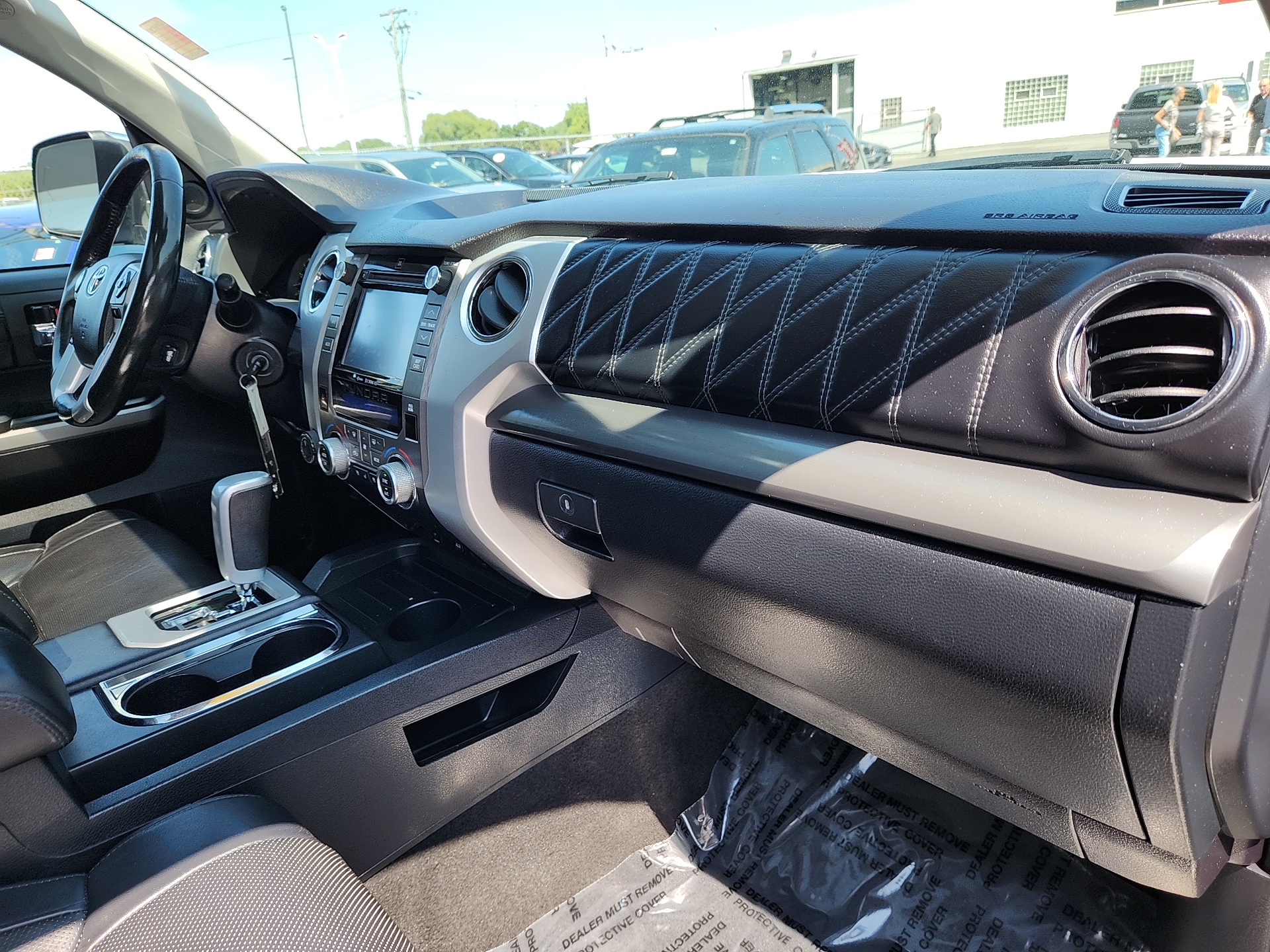 2019 Toyota Tundra 4WD Platinum 28