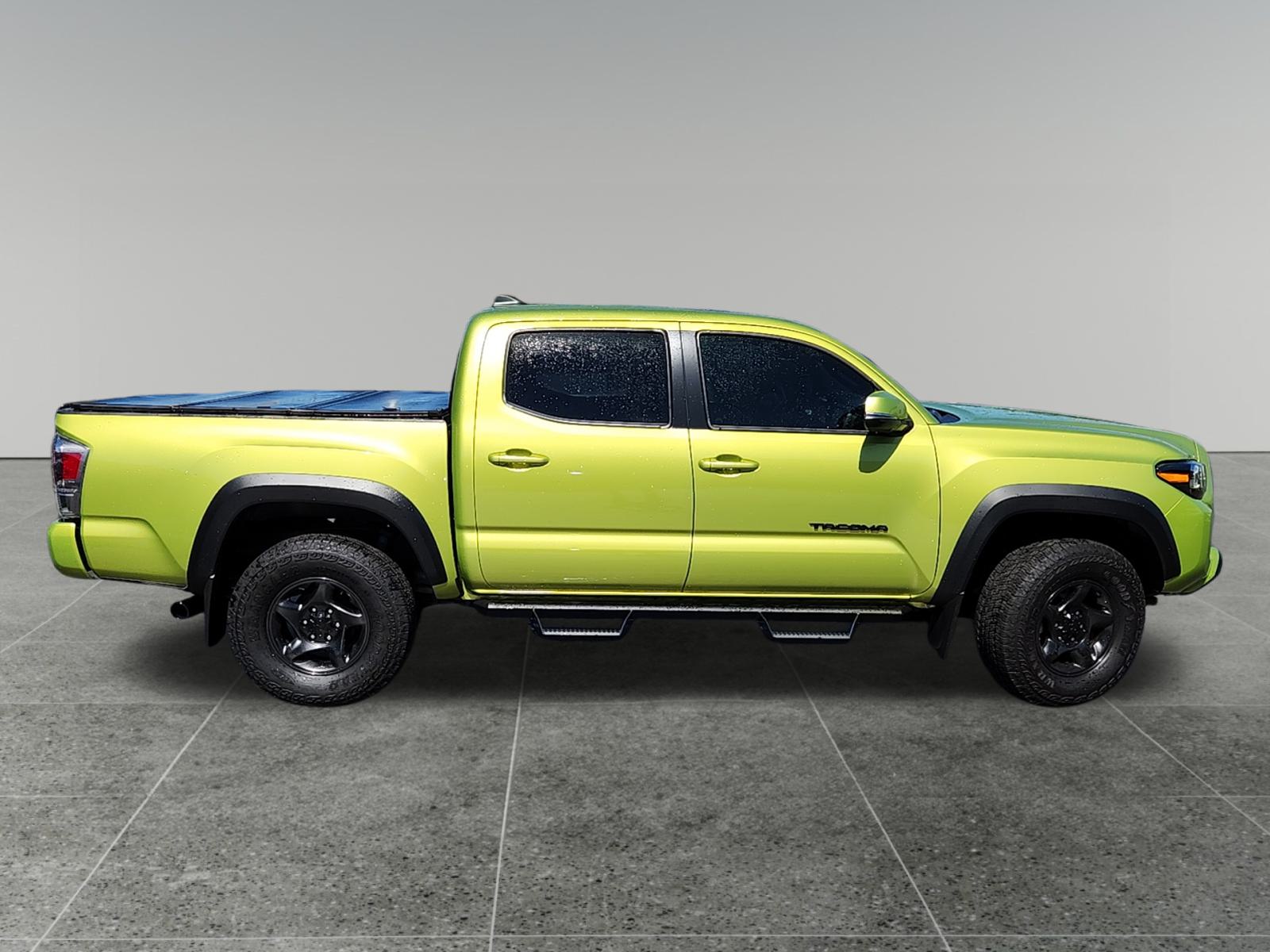 2023 Toyota Tacoma 4WD TRD Off-Road 8