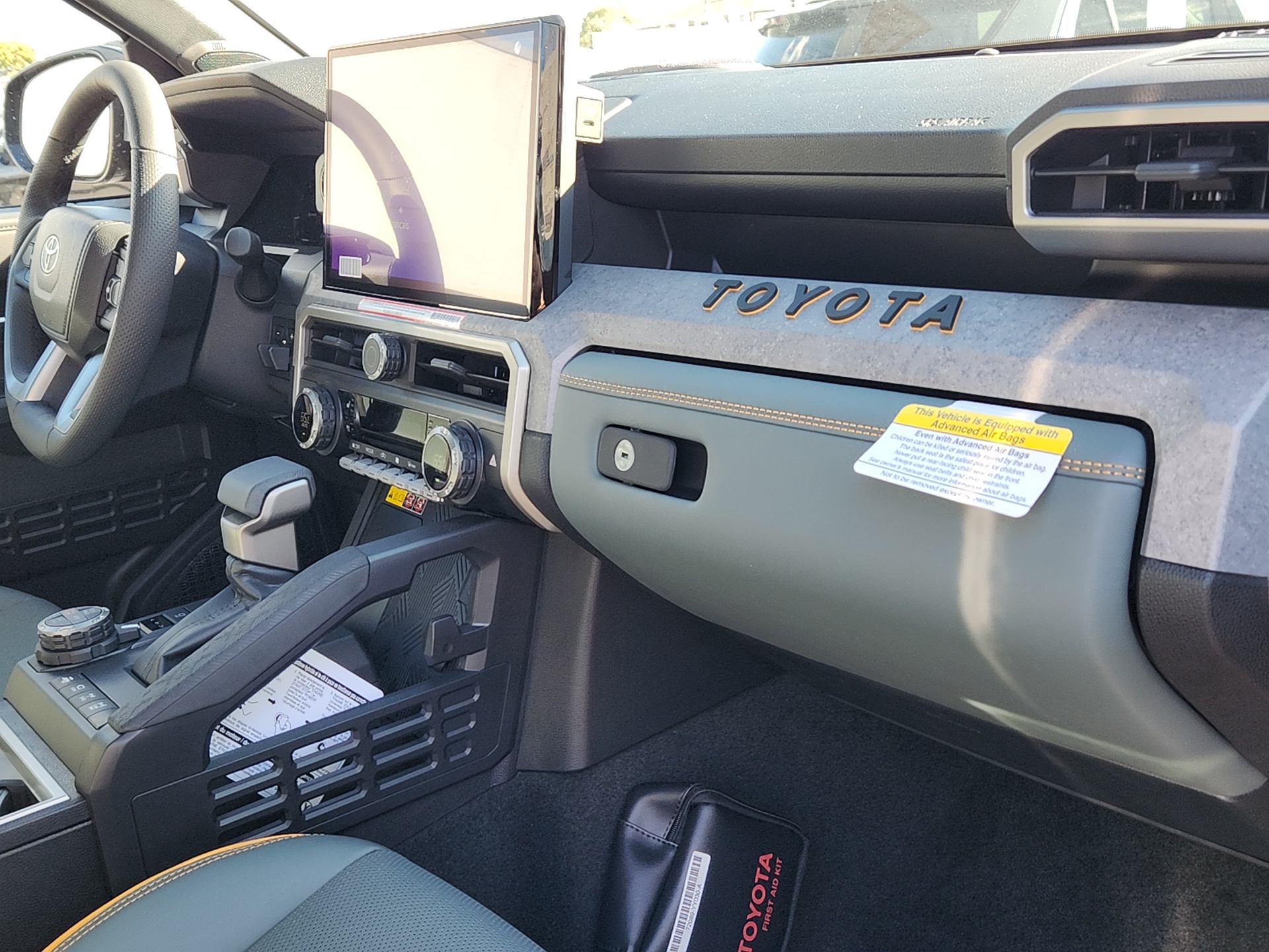 2024 Toyota Tacoma 4WD  30