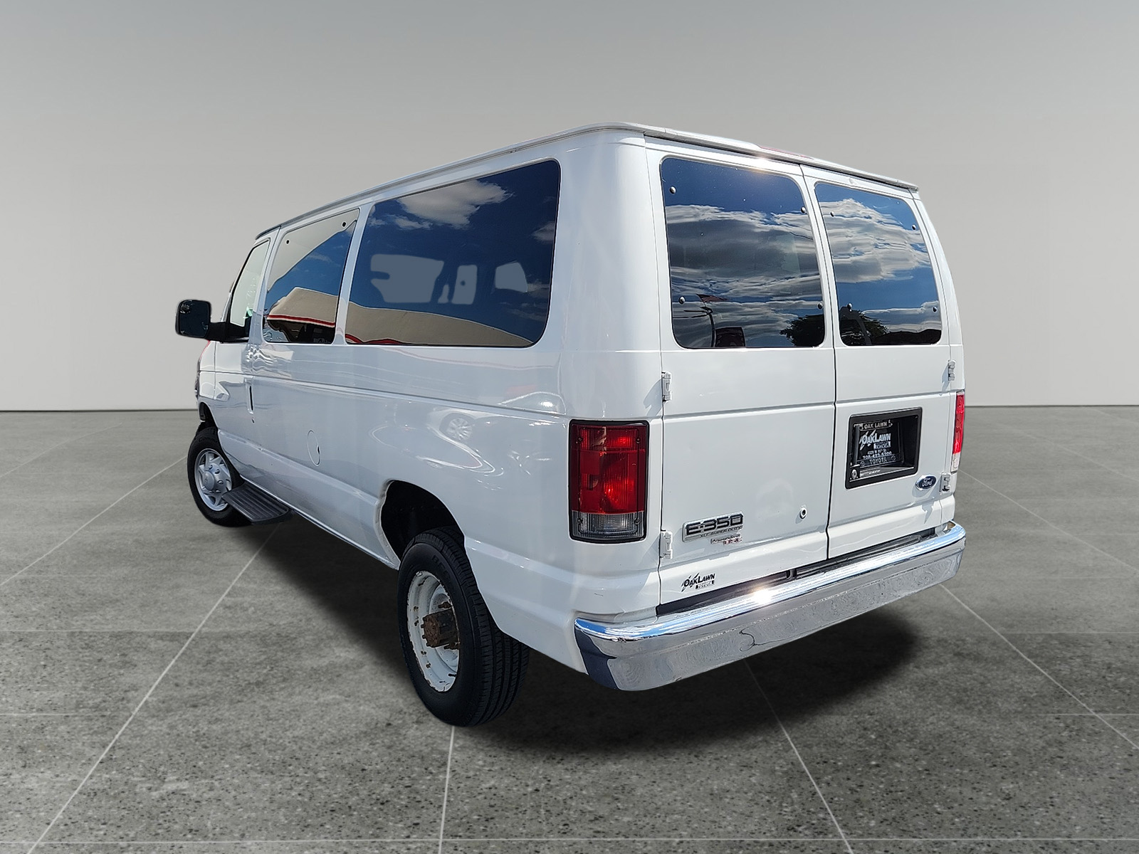 2007 Ford Econoline Wagon  5