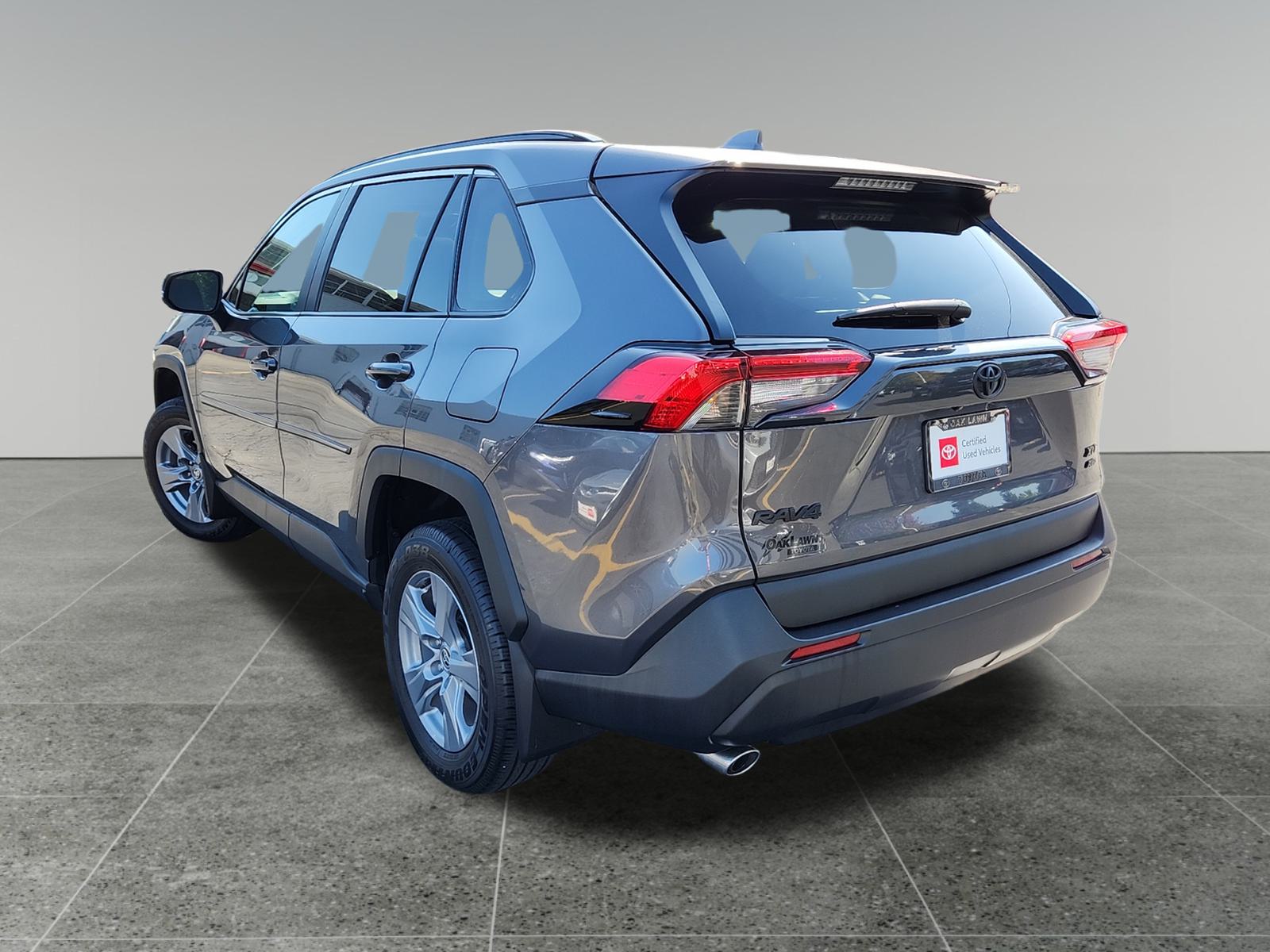 2022 Toyota RAV4 XLE 5