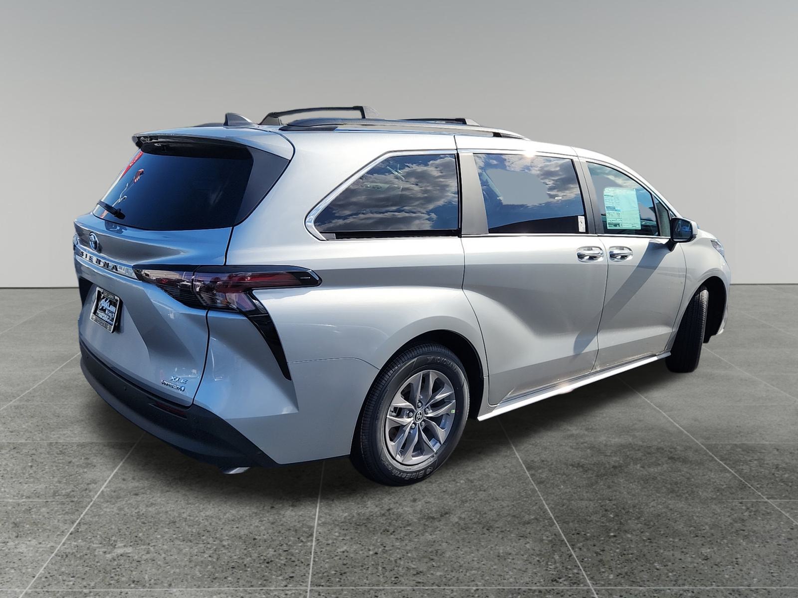 2024 Toyota Sienna XLE 7