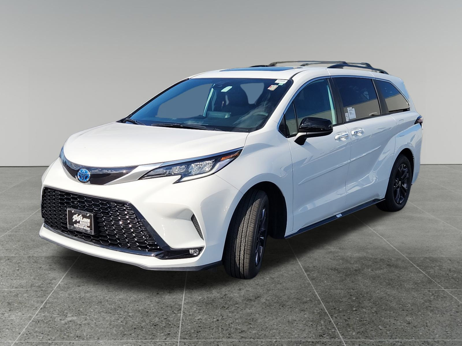 2024 Toyota Sienna XSE 3