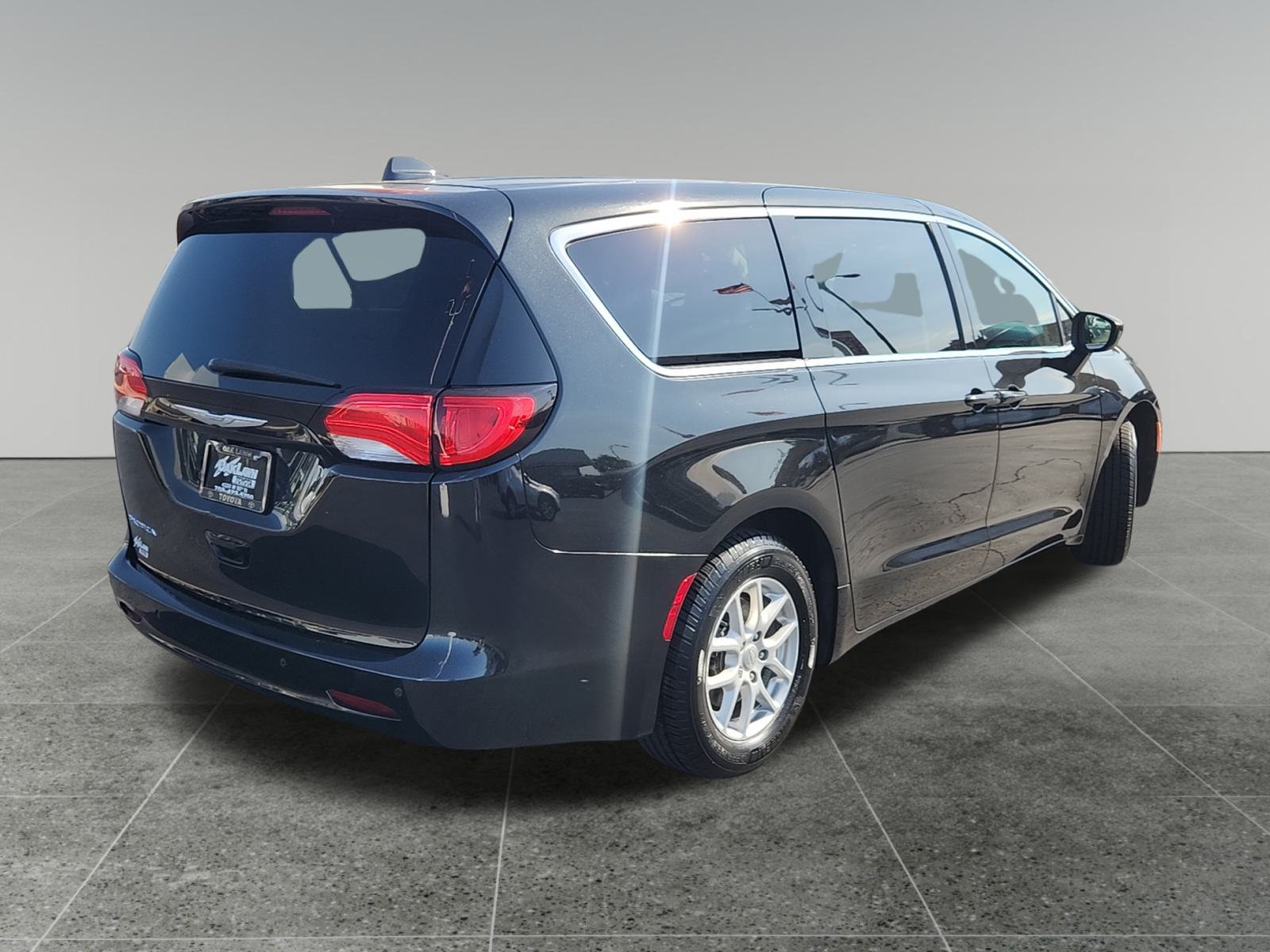 2017 Chrysler Pacifica Touring 7