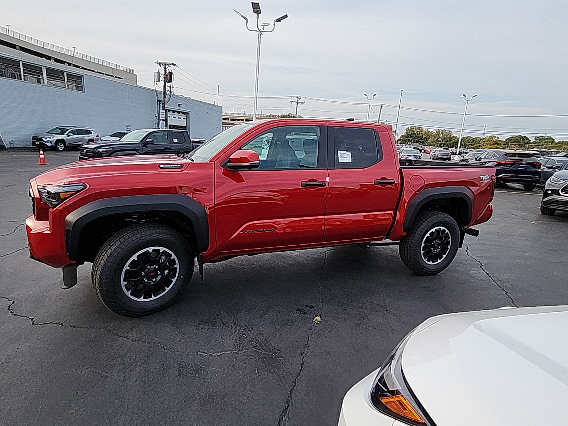 2024 Toyota Tacoma 4WD TRD Off Road Hybrid 14