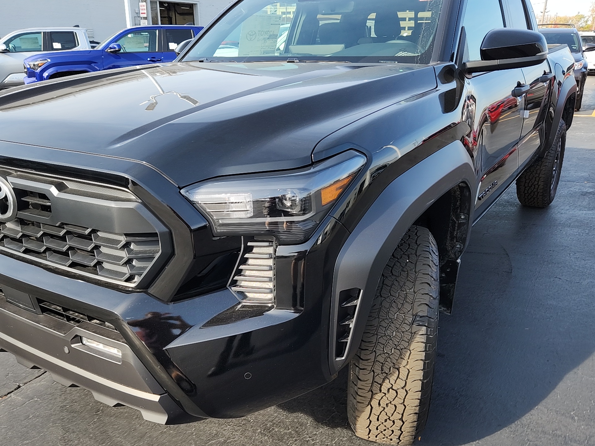 2024 Toyota Tacoma 4WD TRD Off Road 9