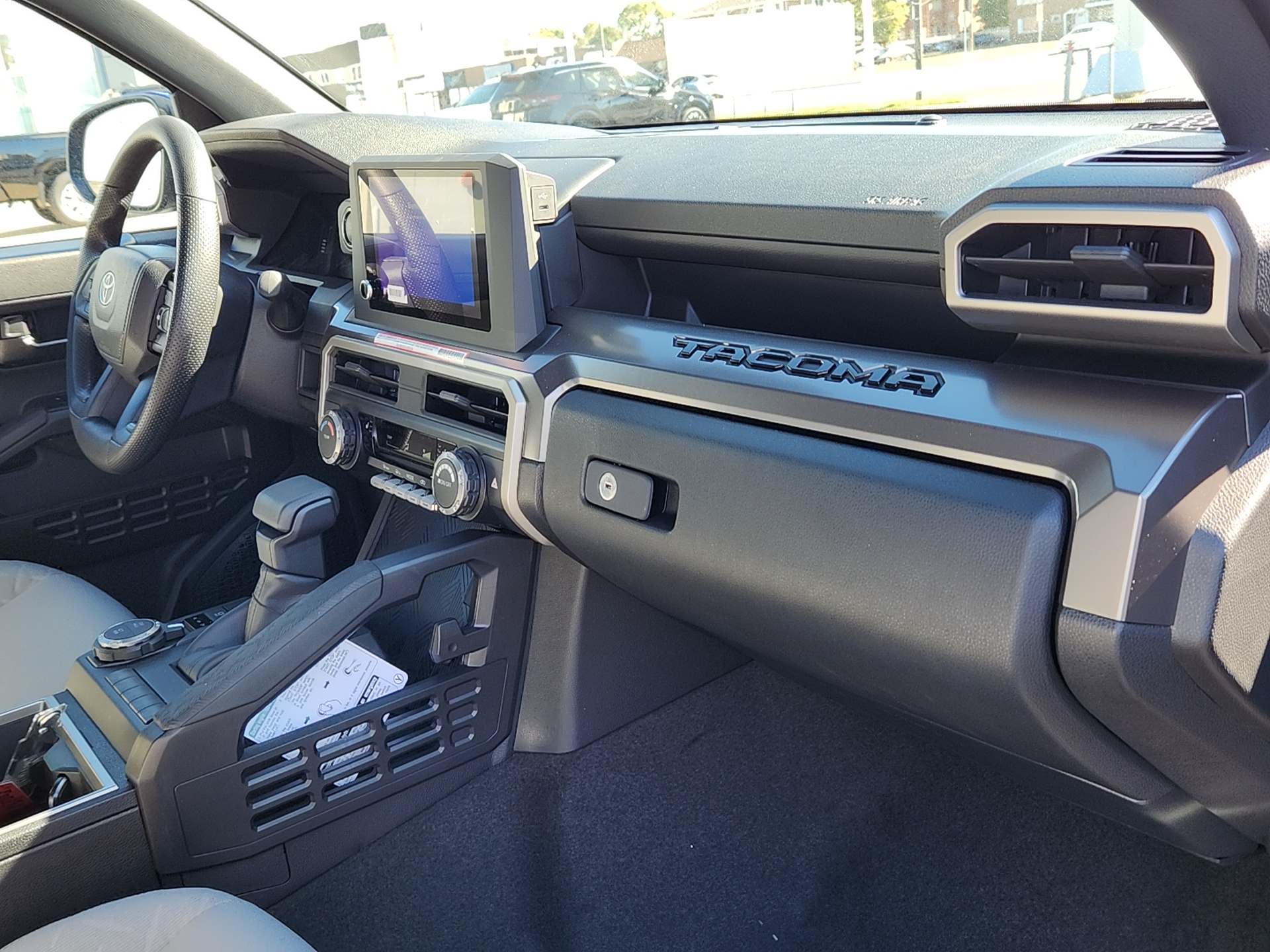 2024 Toyota Tacoma 4WD SR5 29